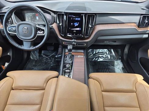 Used 2021 Volvo XC60 T5 Inscription FWD image 19