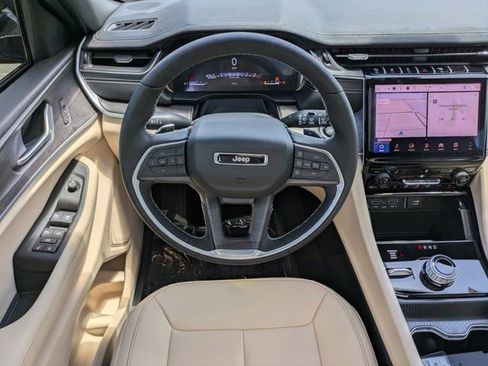 New 2025 Jeep Grand Cherokee Limited w/ Trailer Tow Package image 14