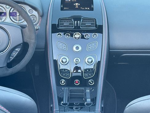 Used 2017 Aston Martin V12 Vantage S image 10