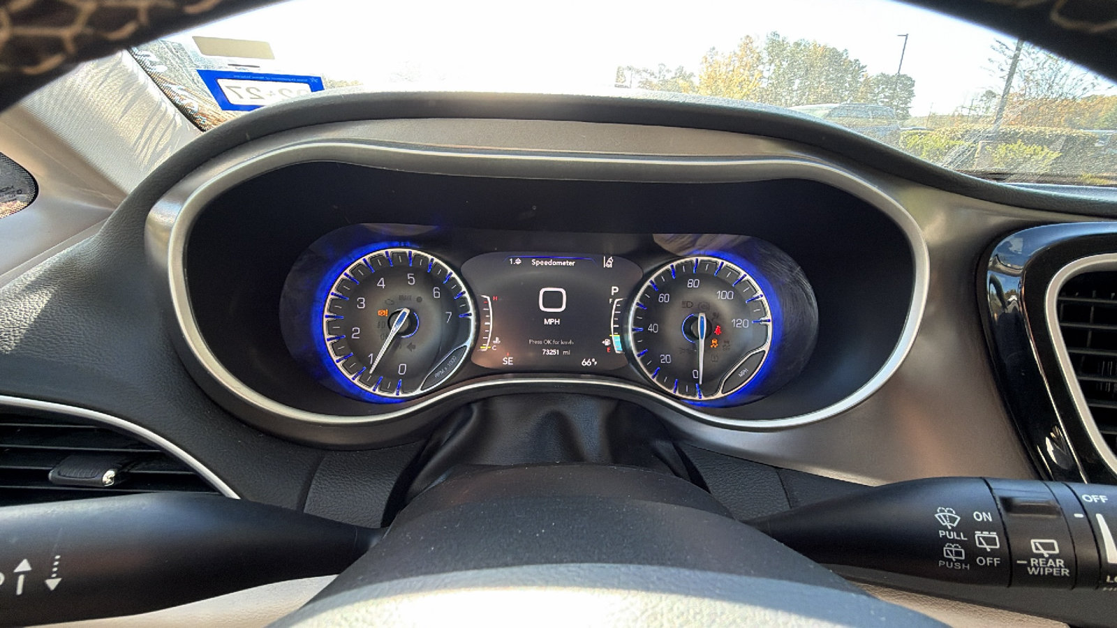 Used 2024 Chrysler Pacifica Touring-L FWD image 25