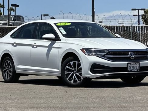 Used 2024 Volkswagen Jetta S FWD image 2