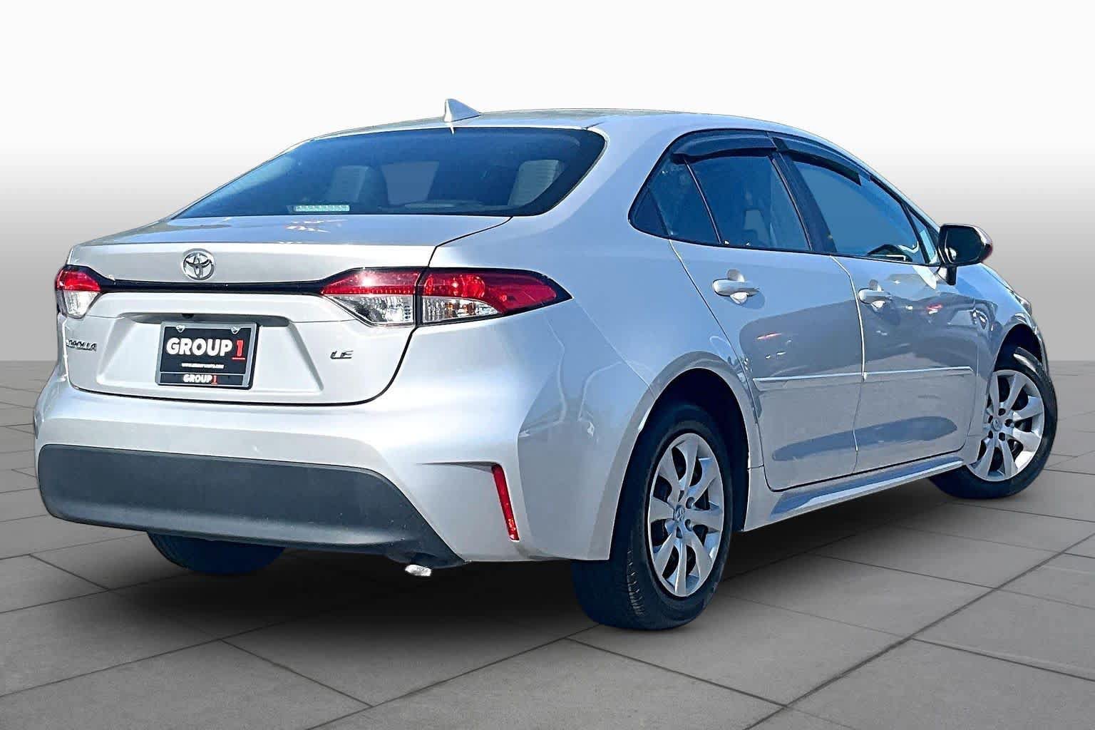 Used 2025 Toyota Corolla LE FWD image 13
