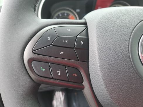 Used 2022 Jeep Cherokee Trailhawk w/ Sun, Sound & Nav Group AWD/4WD image 17