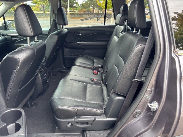 Used 2021 Honda Pilot Special Edition image 16