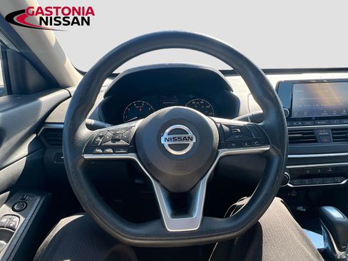 Used 2022 Nissan Altima 2.5 S image 14