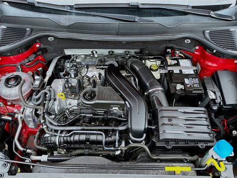 Used 2023 Volkswagen Taos SE image 35