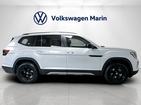 New 2026 Volkswagen Atlas Peak Edition image 6