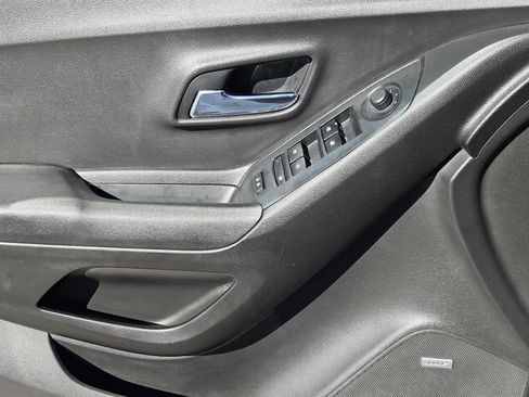 Used 2017 Chevrolet Trax Premier w/ Driver Confidence II Package image 22