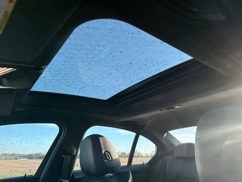 Used 2024 BMW 330i xDrive Sedan w/ Convenience Package image 16