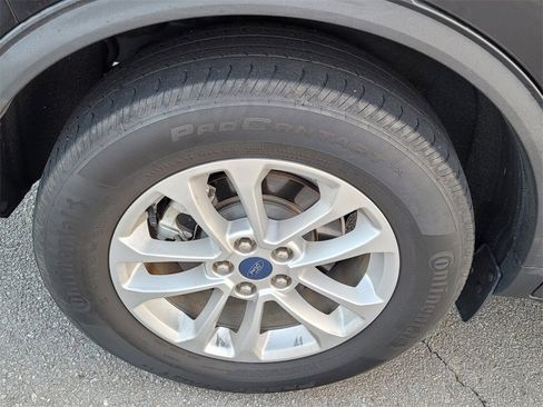 Used 2021 Ford Escape SE w/ Cold Weather Package image 3