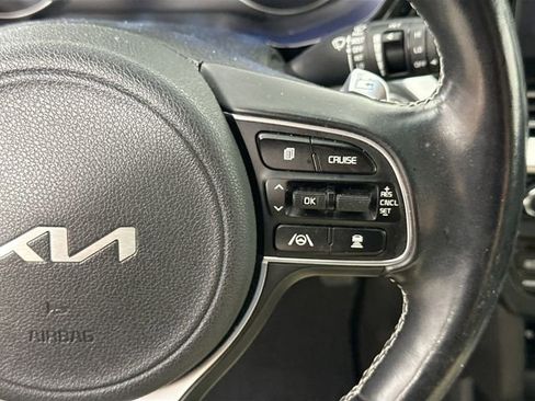 Used 2022 Kia Niro EX w/ Cold Weather Package image 24