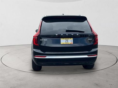 New 2026 Volvo XC90 B6 Plus w/ Protection Package Premier AWD/4WD image 4