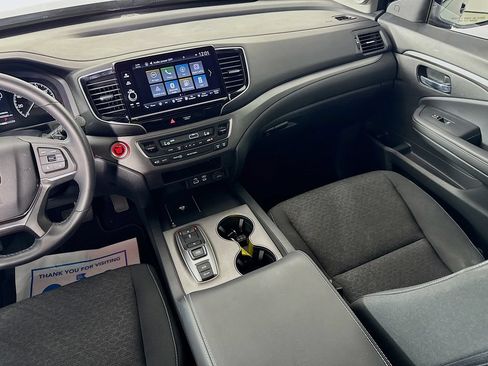 Used 2024 Honda Ridgeline Sport image 26