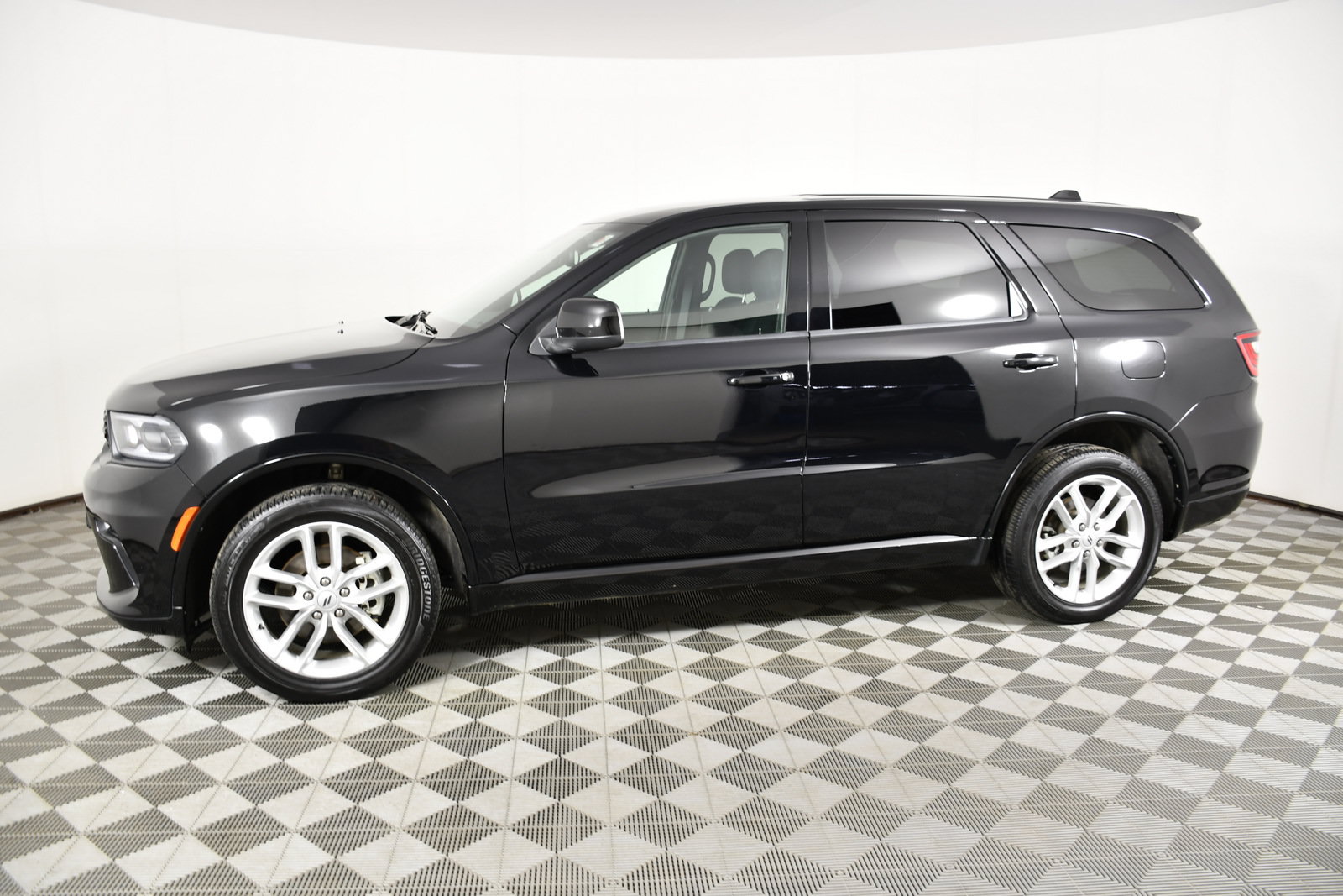 Used 2025 Dodge Durango GT AWD/4WD image 9