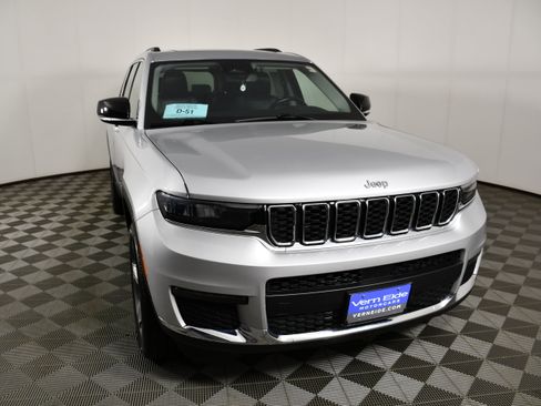 Used 2021 Jeep Grand Cherokee L Limited w/ Trailer Tow Group (B) AWD/4WD image 3