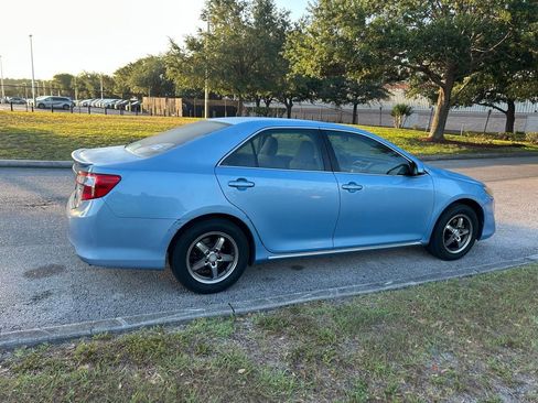 Used 2012 Toyota Camry LE FWD image 5