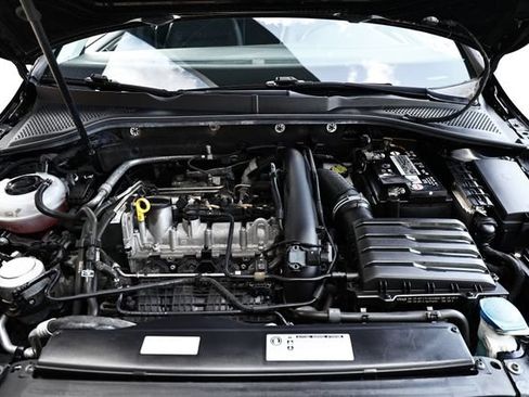 Used 2019 Volkswagen Golf SE FWD image 29