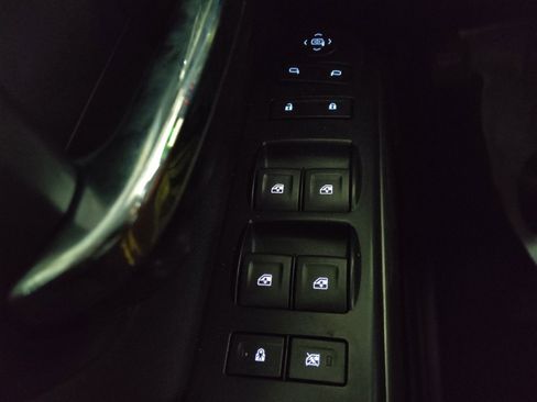 Used 2018 Chevrolet Silverado 1500 LT image 27