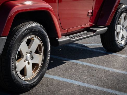 Used 2012 Jeep Wrangler Sahara w/ Dual Top Group image 18