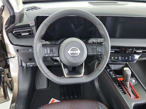 New 2026 Nissan Kicks SR w/ Illumination Package image 18