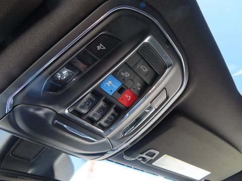 Used 2024 Jeep Grand Cherokee Limited 4xe AWD/4WD image 40