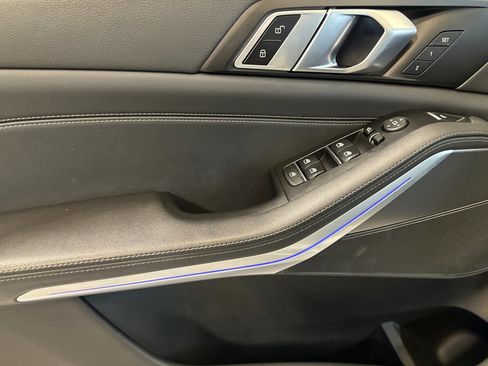Used 2023 BMW X5 xDrive40i w/ Premium Package image 11