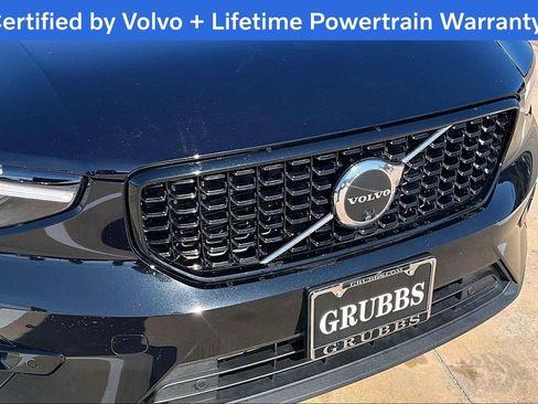 Certified 2025 Volvo XC40 B5 Plus image 36