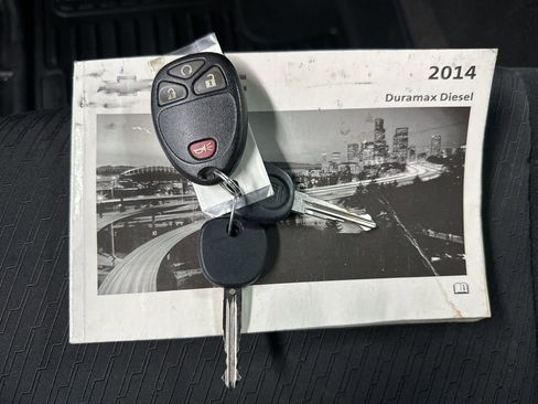 Used 2014 Chevrolet Silverado 2500 LT image 36