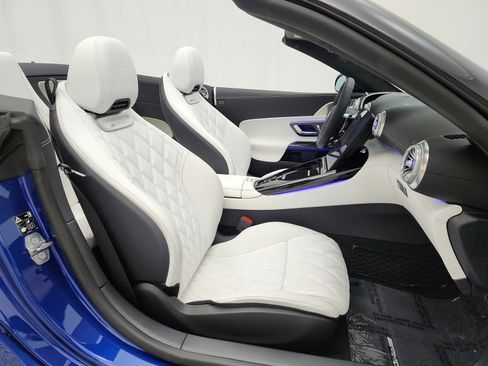 New 2026 Mercedes-Benz SL 63 AMG S e Performance 4MATIC image 13