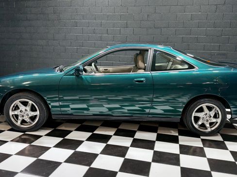 Used 2000 Acura Integra GS-R FWD image 4