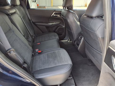 Used 2024 Mitsubishi Outlander SE AWD/4WD image 10