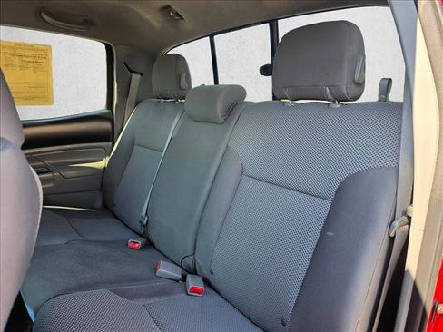 Used 2015 Toyota Tacoma 4x4 Double Cab w/ TRD Off-Road Package image 18
