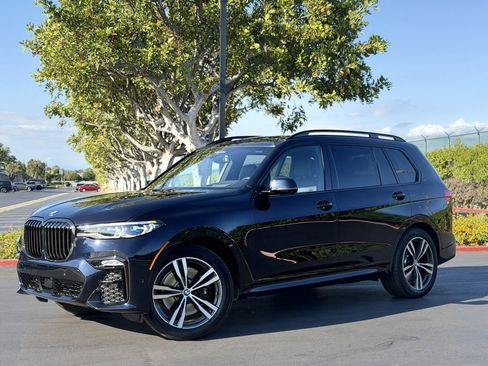Used 2022 BMW X7 M50i AWD/4WD image 5