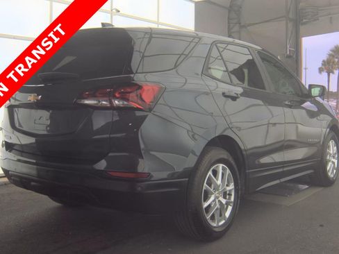 Used 2022 Chevrolet Equinox LS image 4