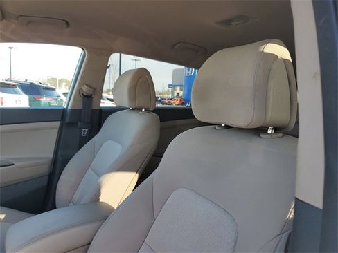 Used 2017 Hyundai Tucson SE image 12