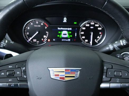Certified 2023 Cadillac XT4 Luxury w/ Cold Weather Package AWD/4WD image 16