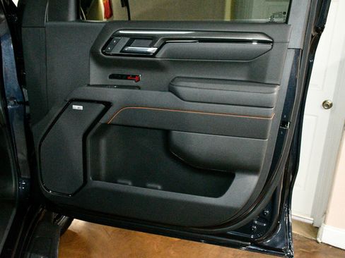 Used 2025 GMC Sierra 1500 AT4 w/ AT4 Premium Package image 42