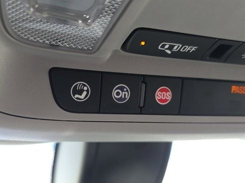 Used 2018 Chevrolet Equinox LT image 17