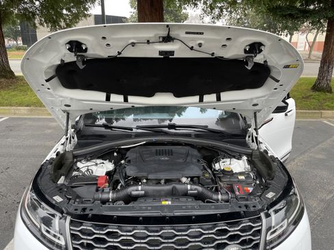 Used 2018 Land Rover Range Rover Velar R-Dynamic SE image 21