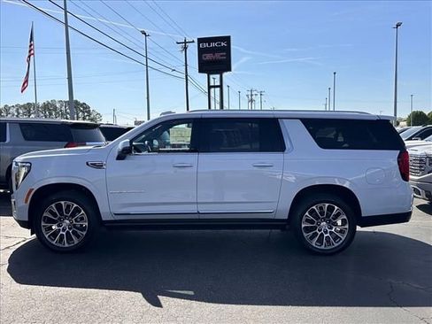New 2026 GMC Yukon XL Denali w/ Denali Reserve Package AWD/4WD image 7