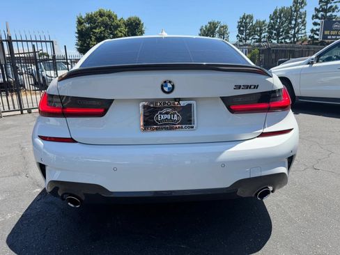 Used 2019 BMW 330i Sedan w/ M Sport Package RWD image 15