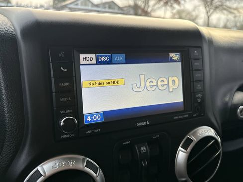 Used 2012 Jeep Wrangler Unlimited Sahara w/ Dual Top Group image 18