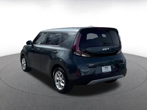 Used 2025 Kia Soul LX w/ LX Technology Package image 9
