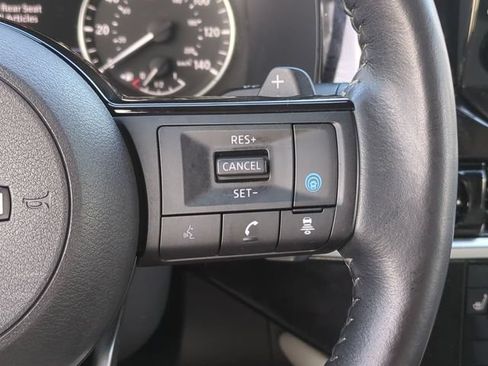 Used 2023 Nissan Pathfinder SL AWD/4WD image 26