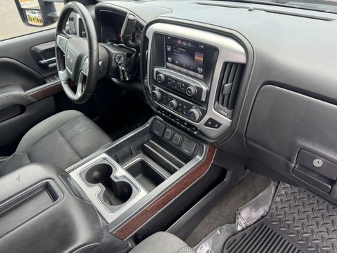 Used 2015 GMC Sierra 2500 SLE w/ SLE Preferred Package AWD/4WD image 24