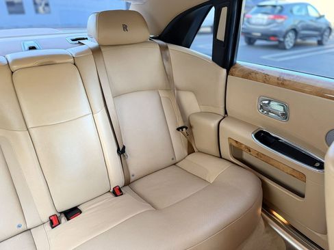 Used 2011 Rolls-Royce Ghost image 41