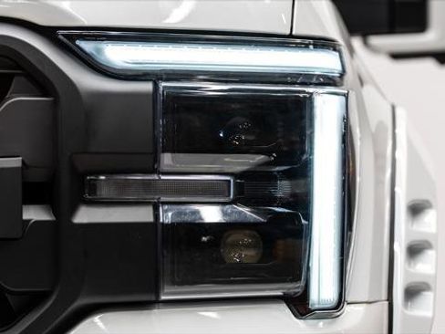 Used 2025 Ford F150 Lariat image 25