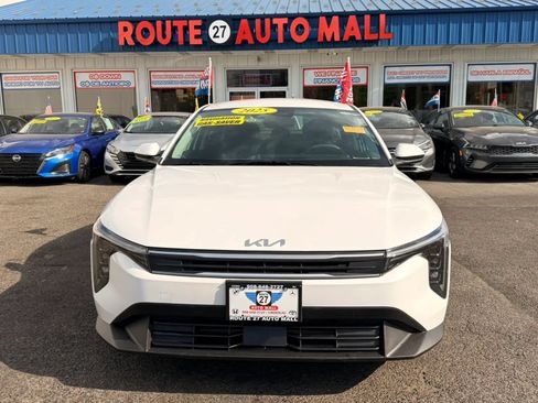Used 2025 Kia K4 FWD image 3
