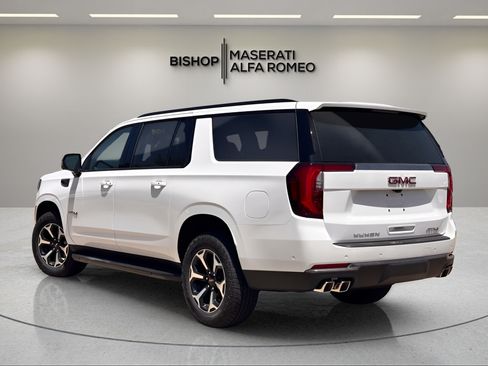Used 2026 GMC Yukon XL AT4 AWD/4WD image 3