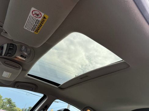 Used 2002 Chrysler Concorde Limited image 25